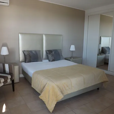 假日公园 Ocean View Residences 阿尔布费拉