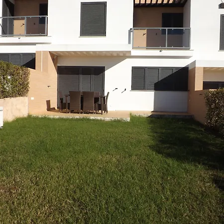 Ocean View Residences 假日公园