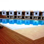 Ocean View Residences 假日公园
