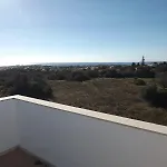 Ocean View Residences 假日公园 4*