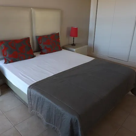 Ocean View Residences 4* אלבופיירה